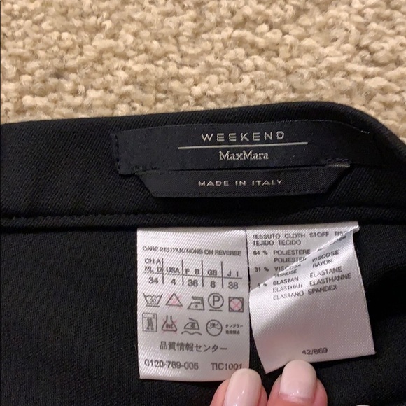 Black skirt - Picture 3 of 4